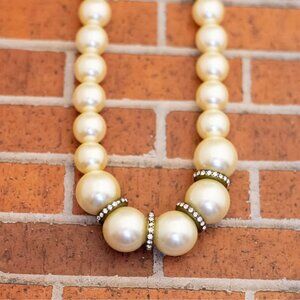 18 inch, Vintage White Faux Pearl Beads Elegant Beaded Necklace - W30